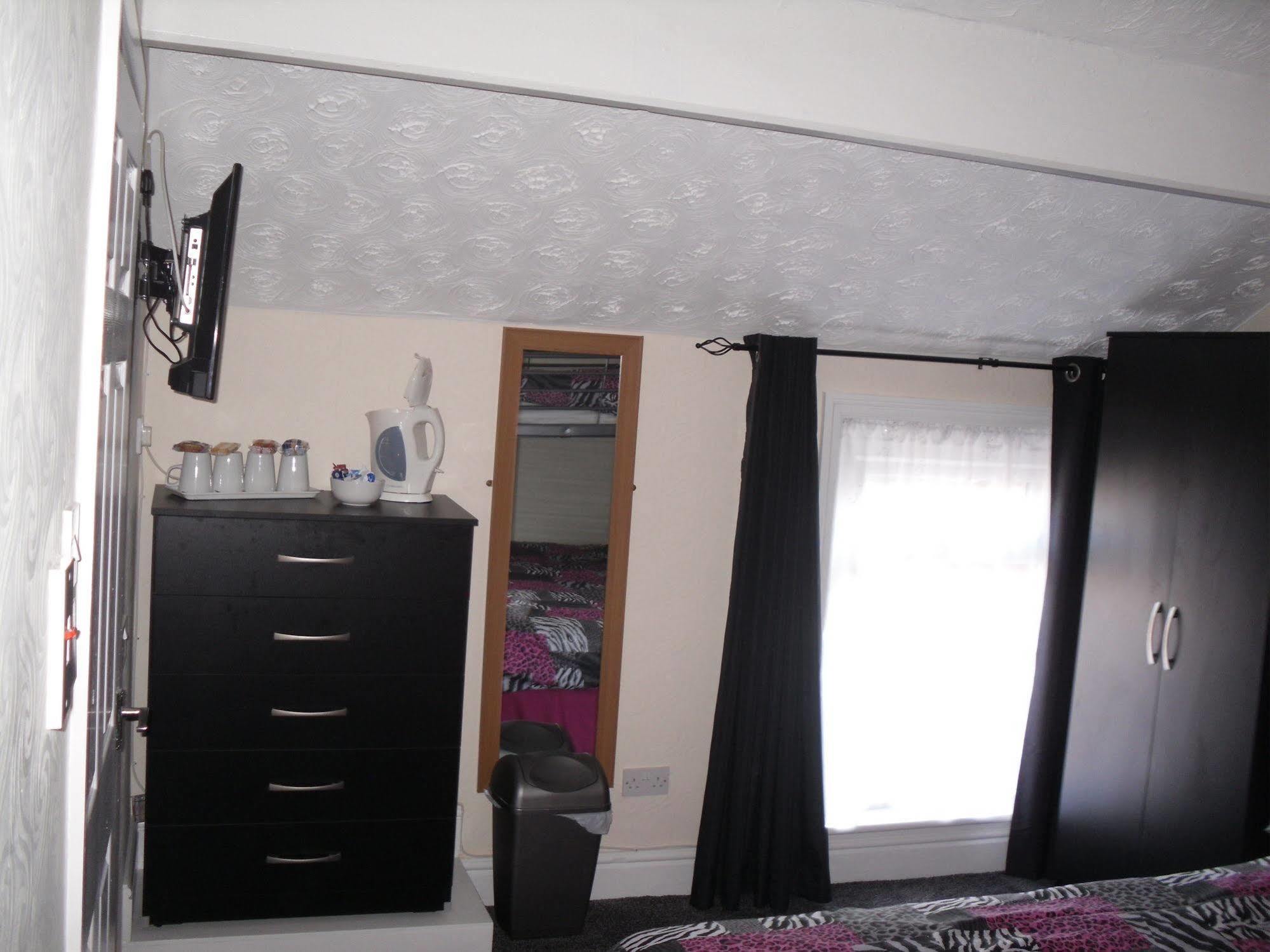The Trentham Hotel Blackpool Bagian luar foto
